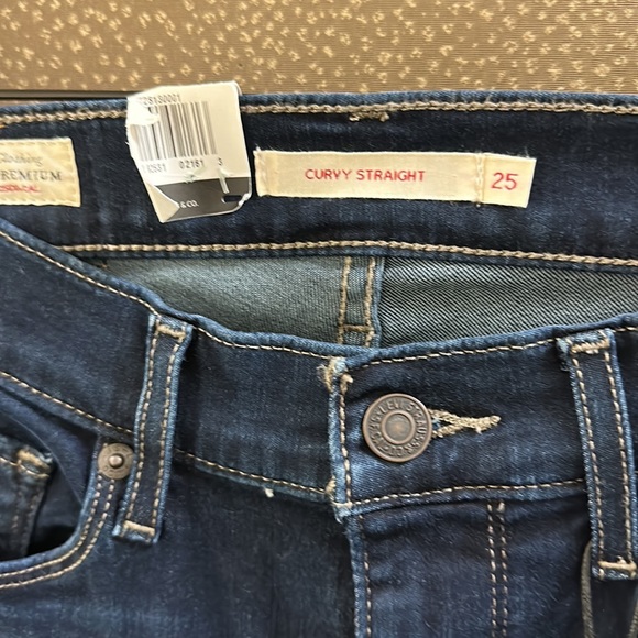 🔥🔥🔥NEW LEVI’S Curvy Crop Straight Leg Jeans - Picture 4 of 9
